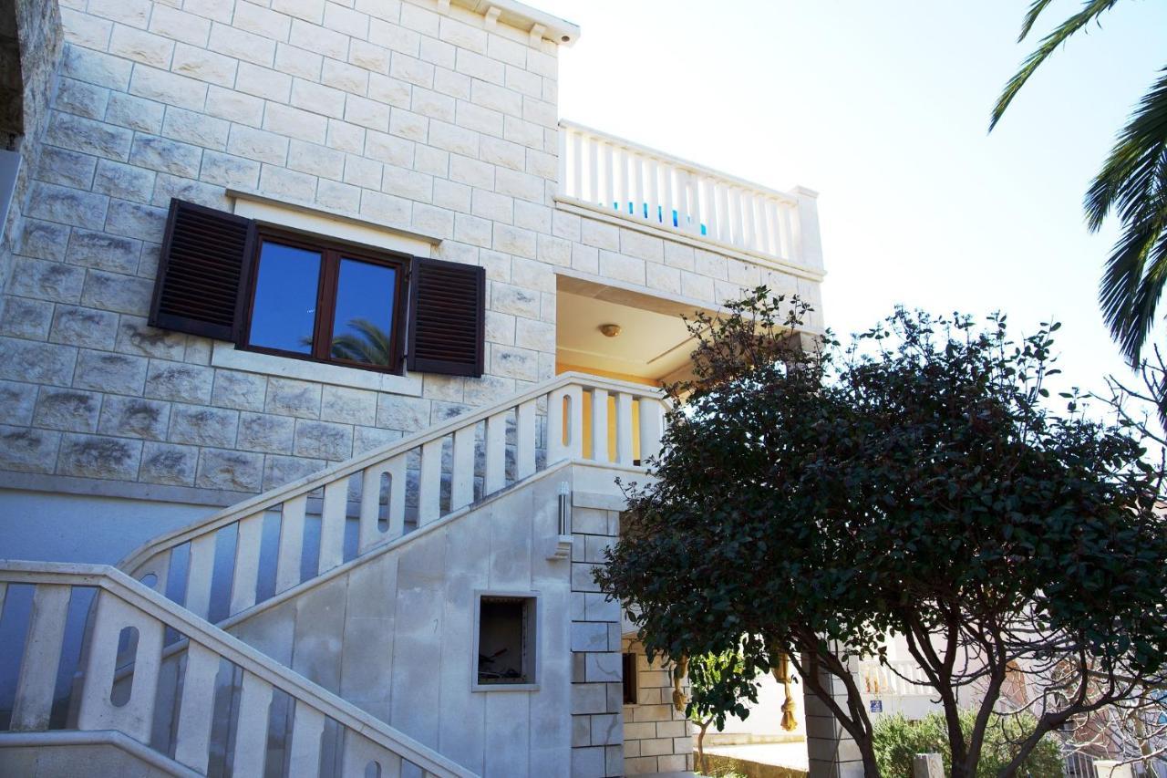 Apartments With A Parking Space Sumartin, Brac - 11387 Exterior foto