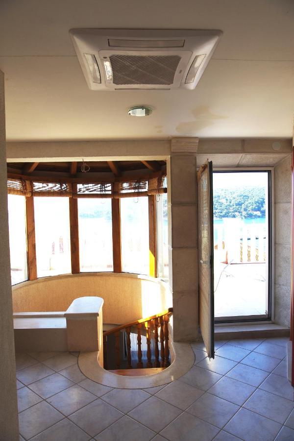 Apartments With A Parking Space Sumartin, Brac - 11387 Exterior foto